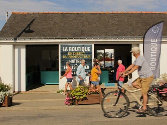 Boutique en direct du producteur : huîtres et fruits de mer.